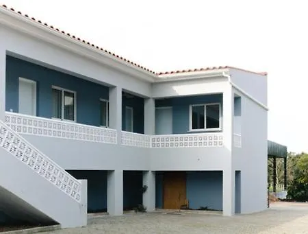 Casa de hóspedes Cova De Lobo 3*