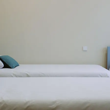 Cova De Lobo ゲストハウス バターリャ